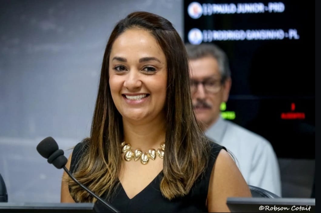Jardim Santa Maria News entrevista a vereadora Elsa Oliveira em seu gabinete