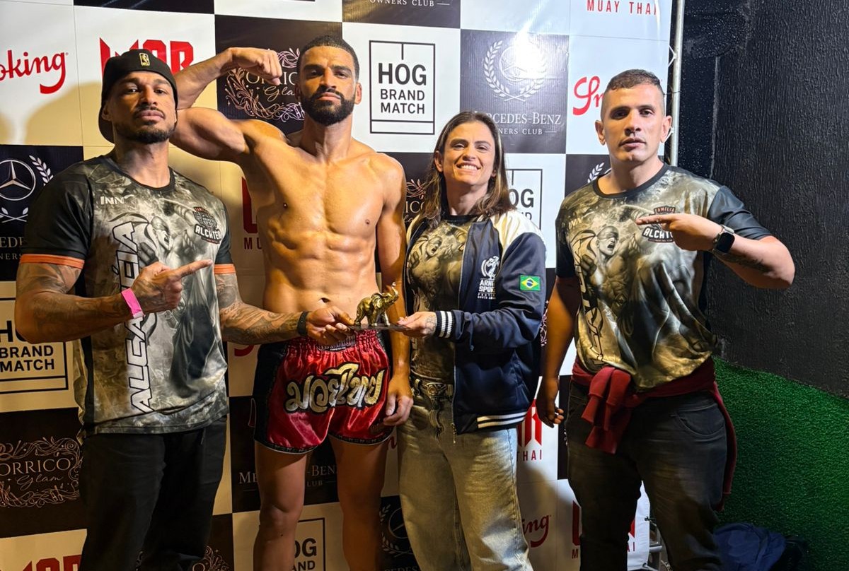 Paulo Black domina adversário no WAR Muay Thai e leva o nome do Jardim Santa Maria ao destaque no cenário da luta